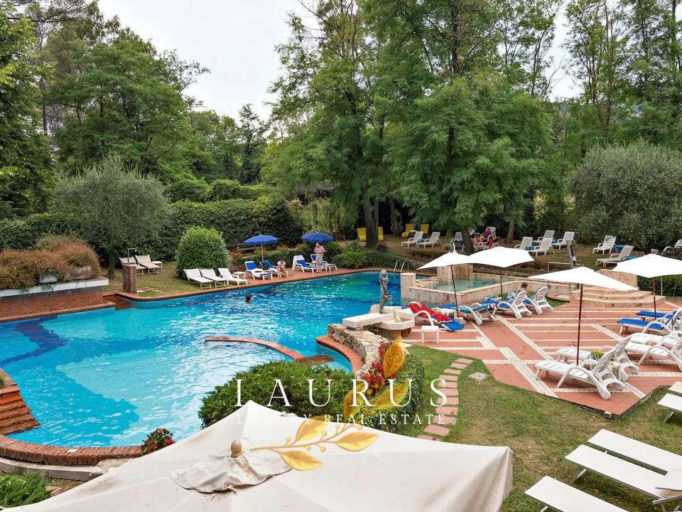 Villa i Montecatini Terme, Pistoia - foto 1
