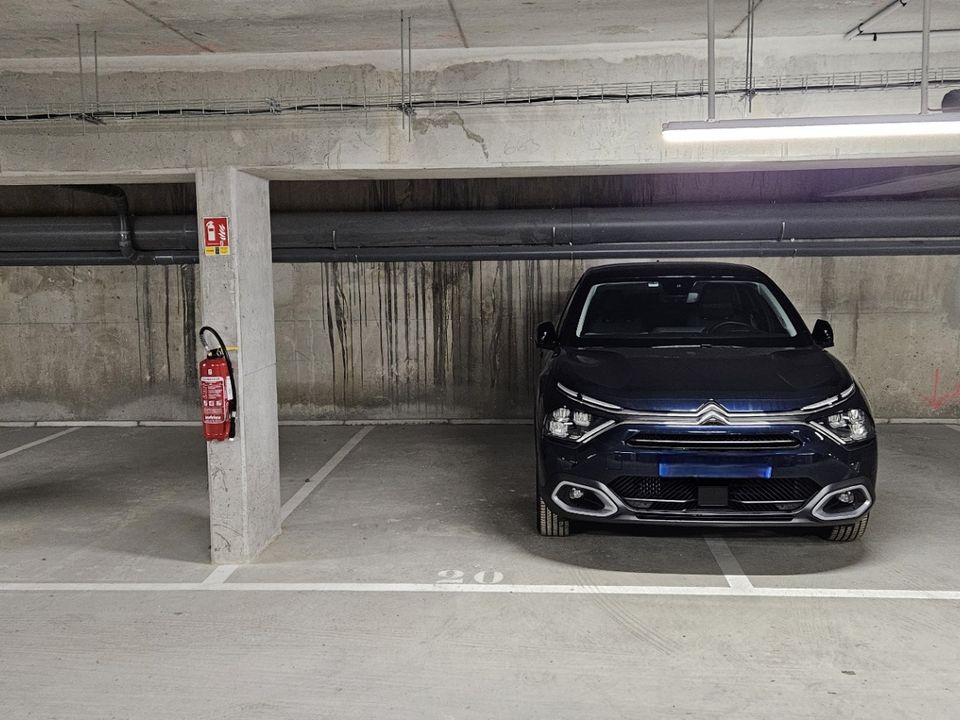 Parkeringsplads i Verneuil-sur-Seine, Yvelines - foto 1