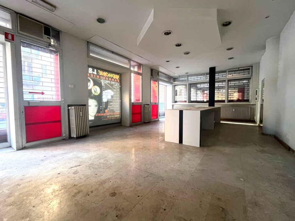 Erhvervsejendom i Bologna, Bologna - foto 1