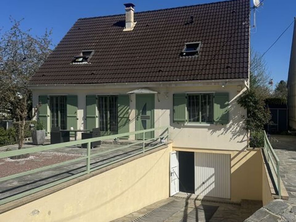 Villa in Morigny-Champigny, Essonne - photo 1