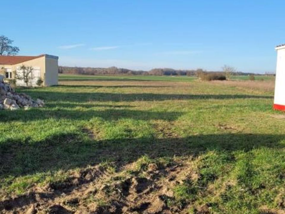 Helårsgrund i Mortemer, Oise - foto 1