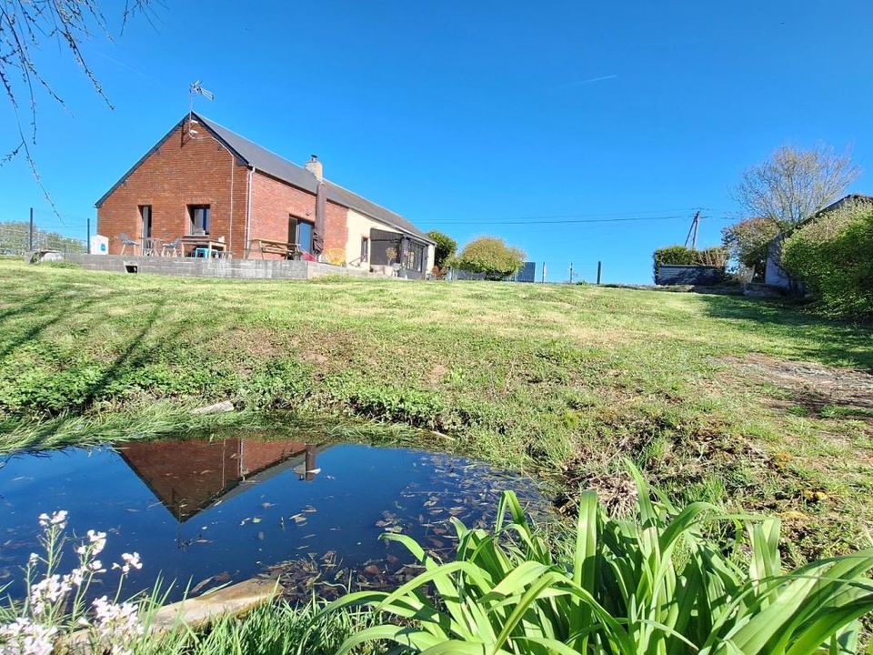 Villa i Saint-Hilaire-sur-Helpe, Nord - foto 1