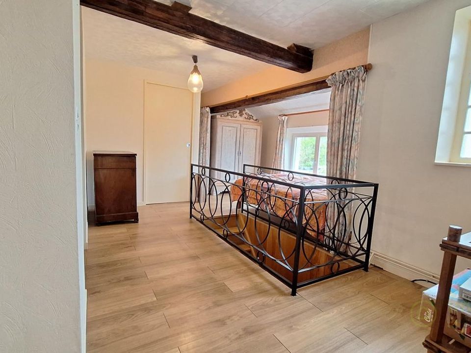 Byhus i Solre-le-Château, Nord - foto 5