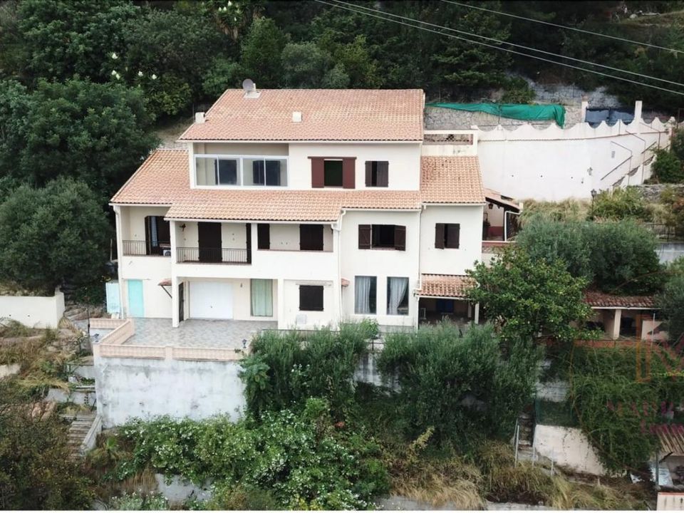 Villa i La Turbie, Alpes-Maritimes - foto 1