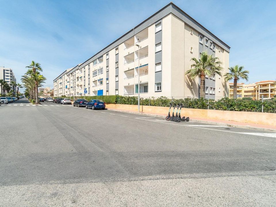 Lejlighed i Punta Prima, Alicante - foto 1