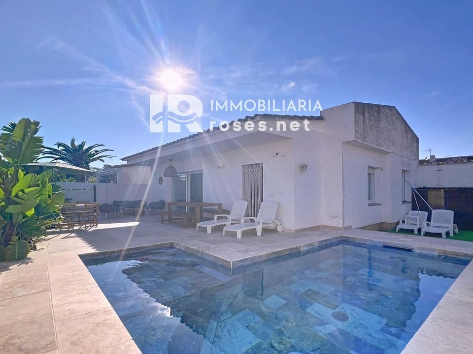 Villa i Empuriabrava, Gerona - foto 1