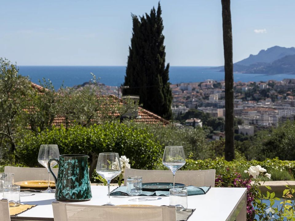 Villa i Le Cannet, Alpes-Maritimes - foto 1