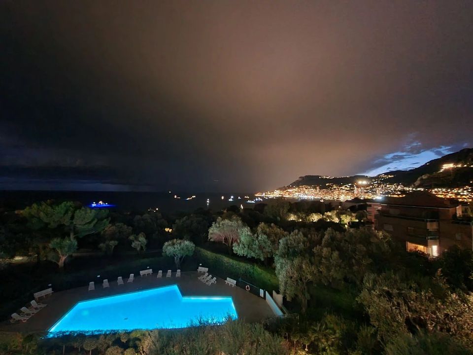 Leilighet i Roquebrune-Cap-Martin, Alpes-Maritimes - bilde 1