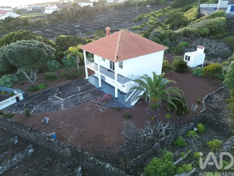 Casa de pueblo en Lajes do Pico, Pico - foto 3