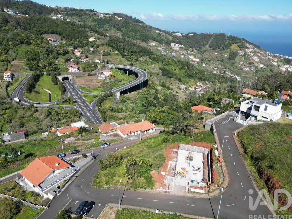 Helårsgrund i Santa Cruz, Madeira - foto 2