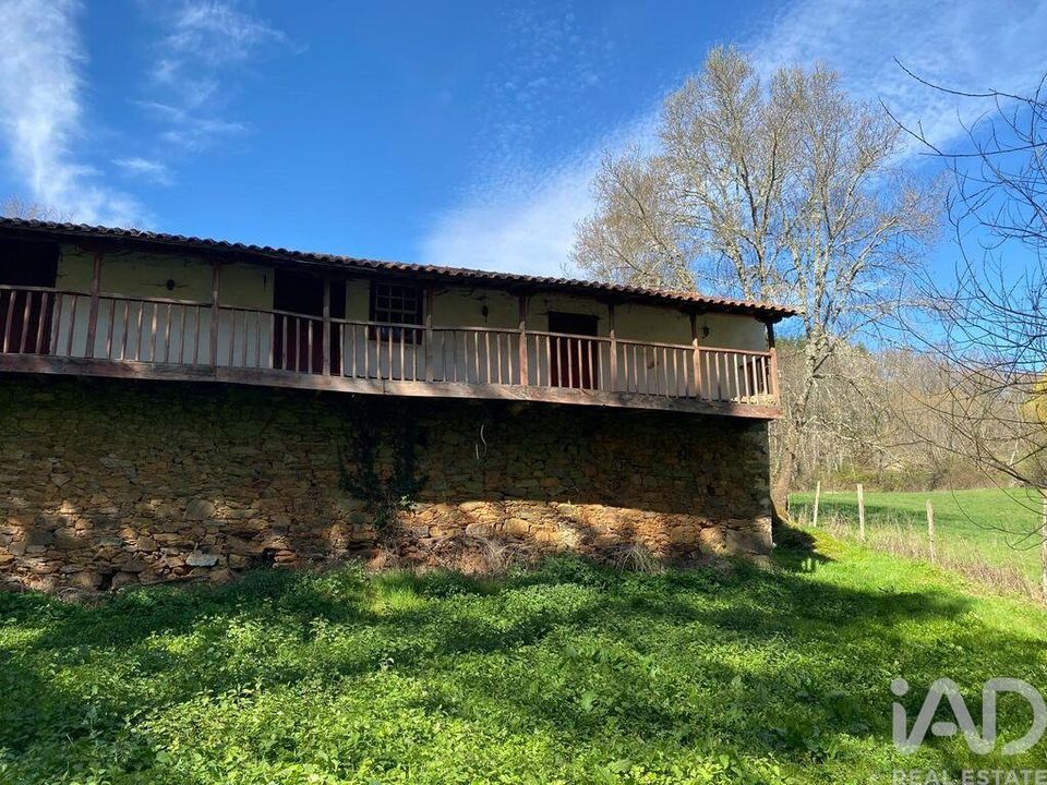 Farm i Braganca, Braganca - foto 1