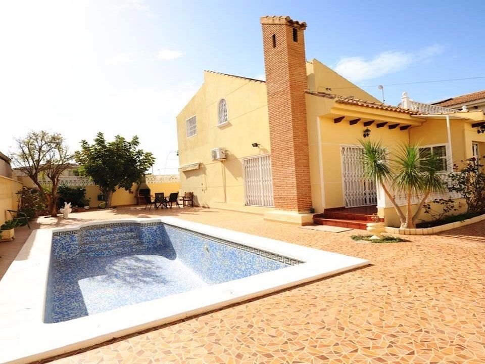 Villa i Playa Flamenca, Alicante - foto 1