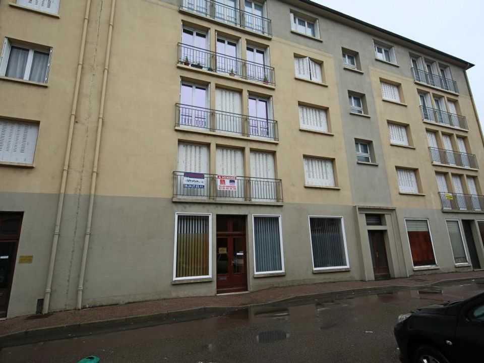 Erhvervsejendom i Autun, Saone-et-Loire - foto 3