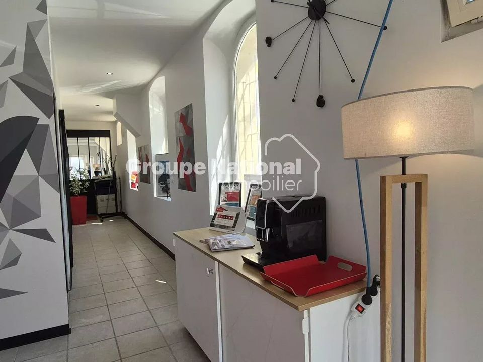 Erhvervsejendom i Salon de Provence, Bouches-du-Rhone - foto 1