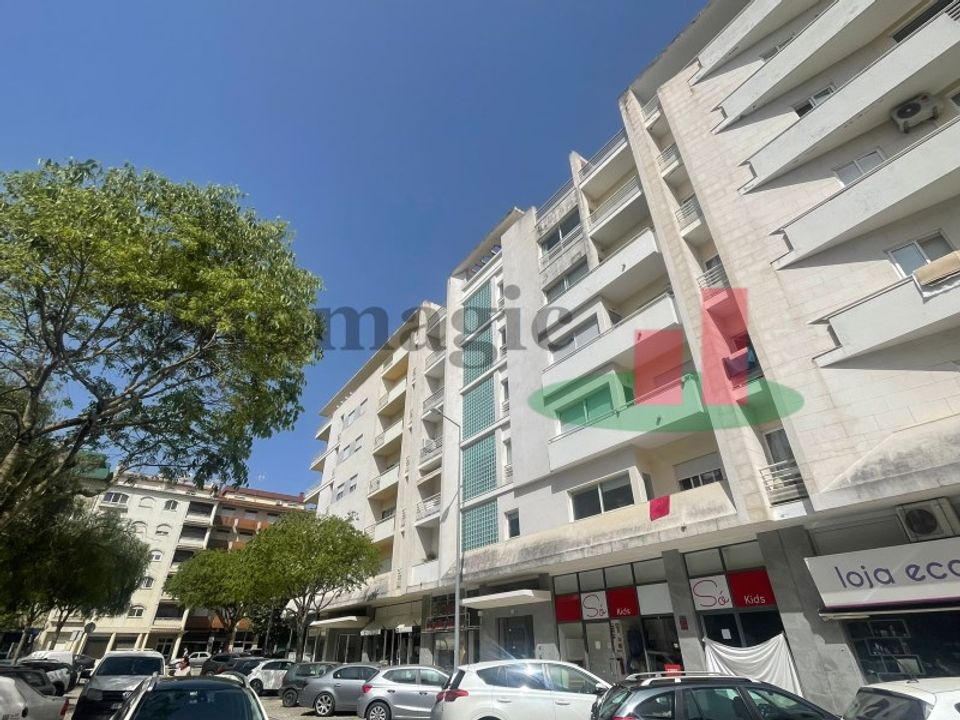 Garage i Rio Maior, Santarem - foto 1