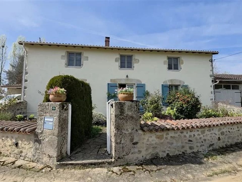 Villa i Nouic, Haute-Vienne - bilde 1