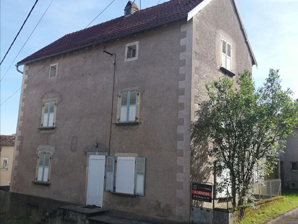 Landsbyhus i Anchenoncourt-et-Chazel, Haute-Saone - foto 1