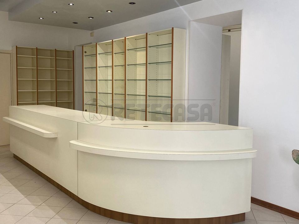 L'establiment comercial a Orgiano, Vicenza - foto 1