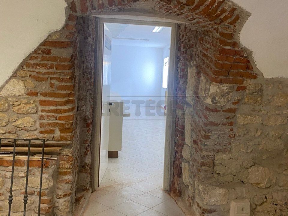 L'establiment comercial a Orgiano, Vicenza - foto 4