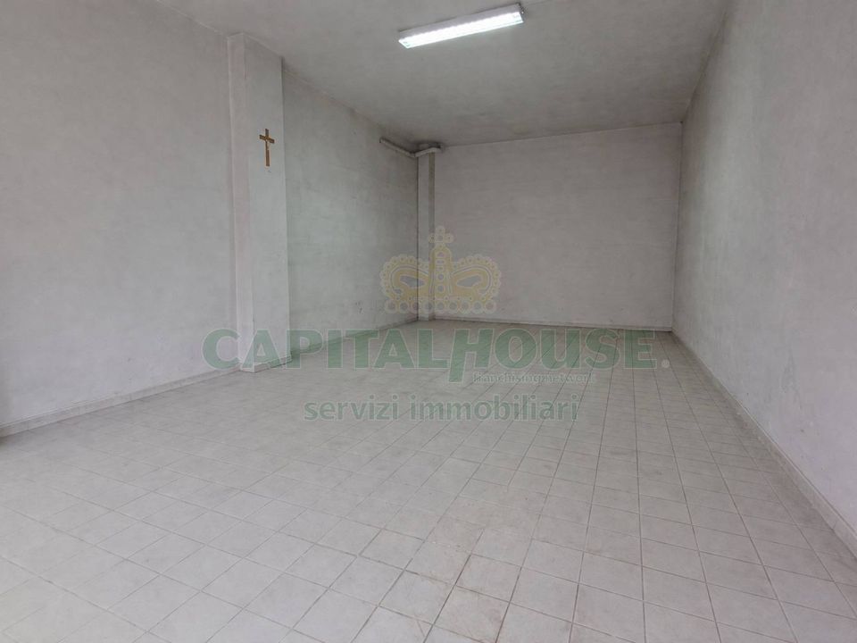 Parkeringsplads i Capua, Caserta - foto 1