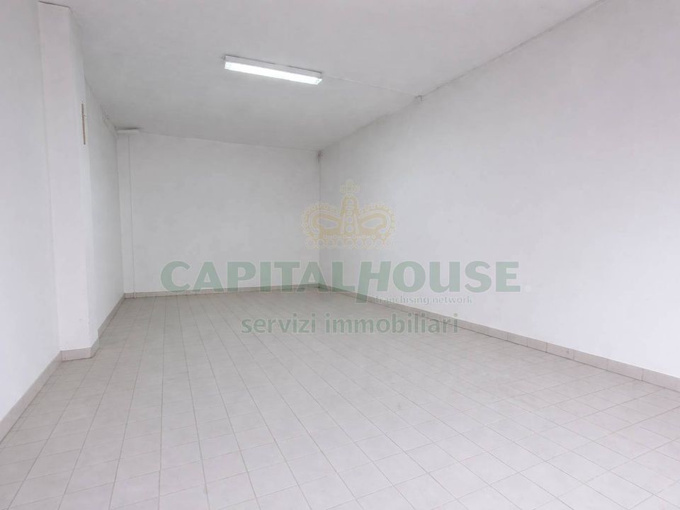 Parkeringsplads i Capua, Caserta - foto 2