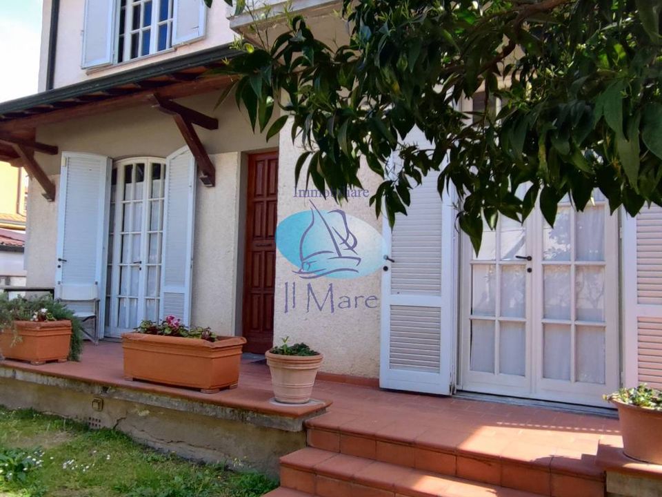 Villa i Viareggio, Lucca - bilde 1