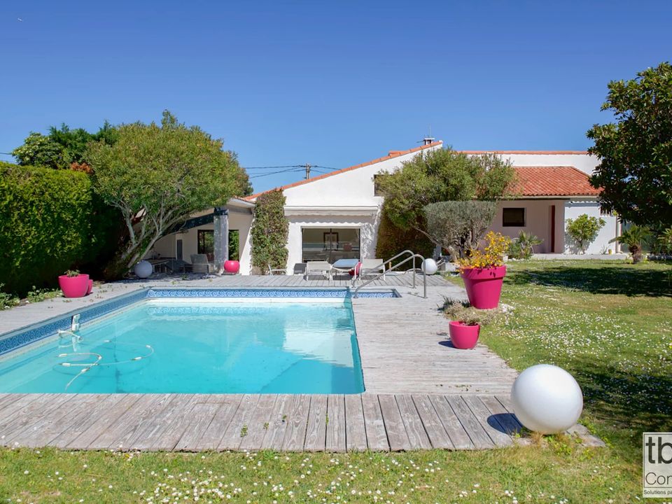 Villa i Marseille, Bouches-du-Rhone - foto 1