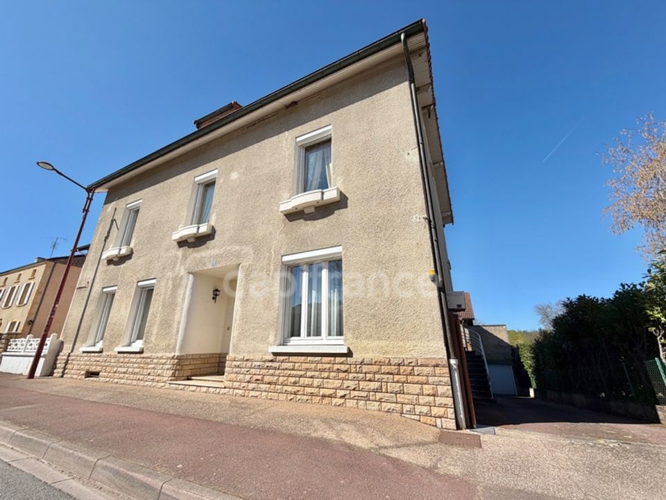 Villa i Saint-Denis-de-Cabanne, Loire - foto 1