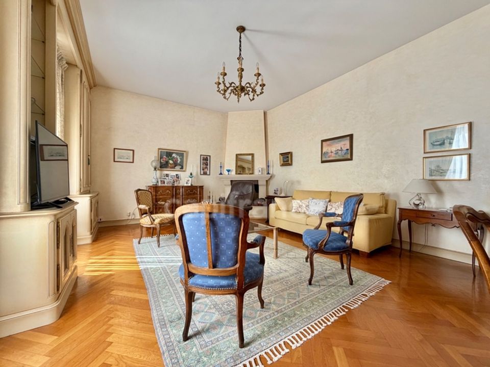 Villa i Saint-Denis-de-Cabanne, Loire - foto 3