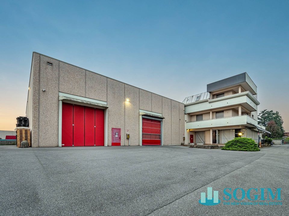 Erhvervsejendom i Giussano, Monza and Brianza - foto 1