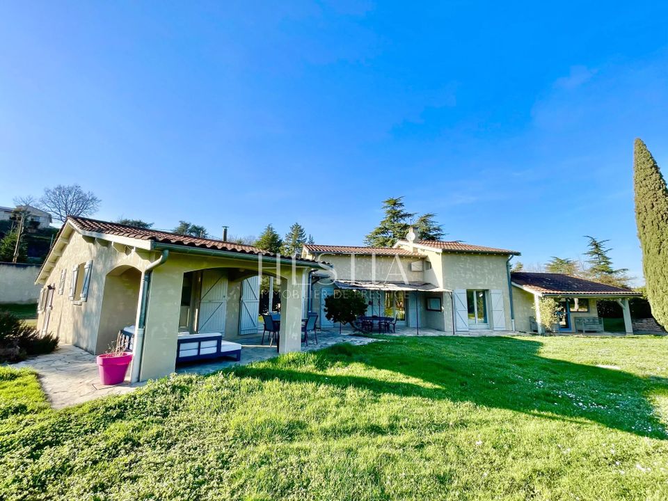 Villa i Chaponost, Rhone - foto 1
