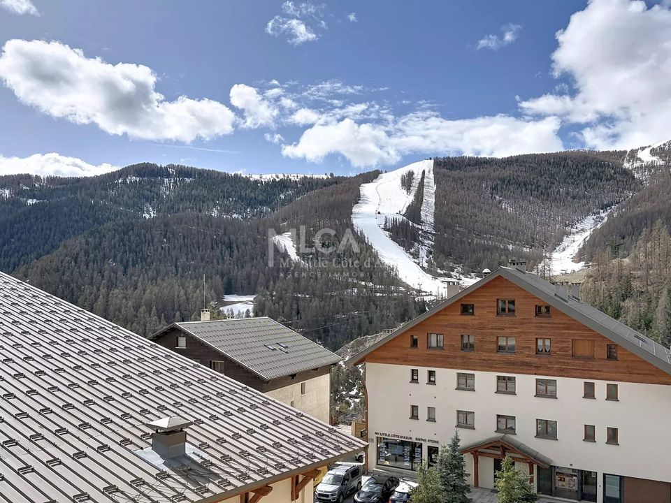 Lejlighed i Saint-Étienne-de-Tinée, Alpes-Maritimes - foto 1