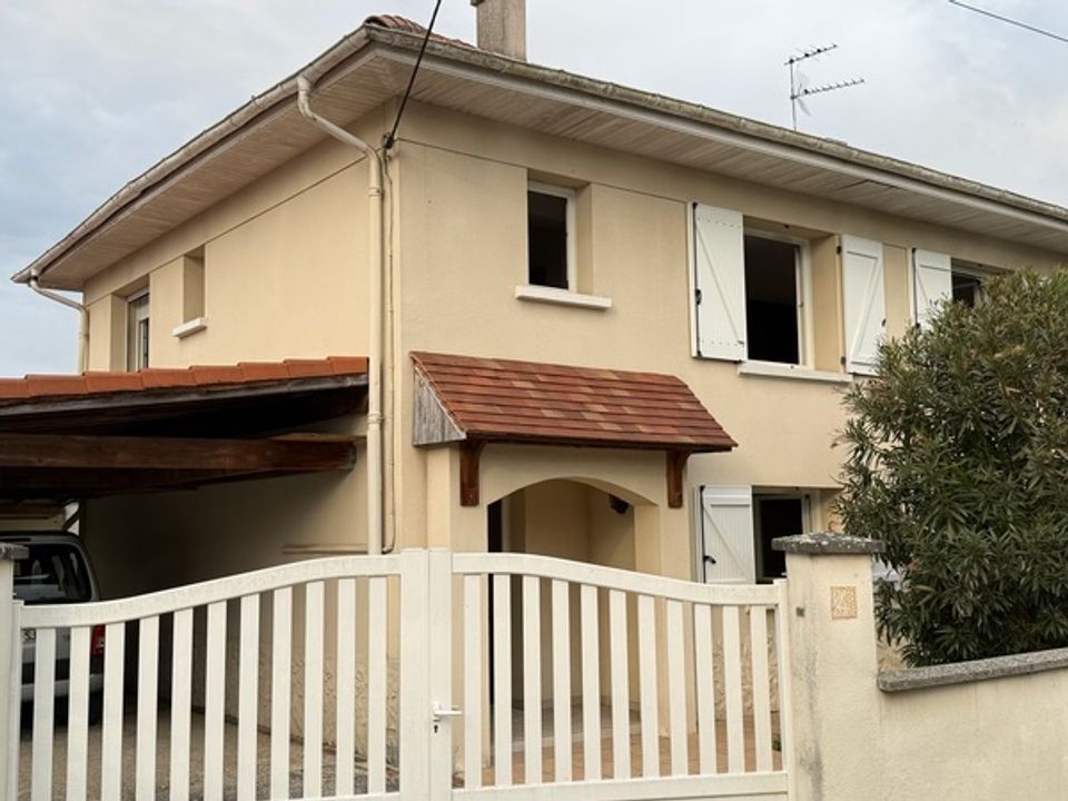 Villa i Tarbes, Hautes-Pyrenees - foto 1