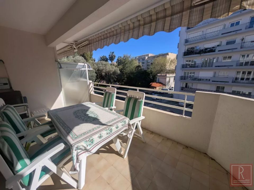 Lejlighed i Juan-les-Pins, Alpes-Maritimes - foto 1