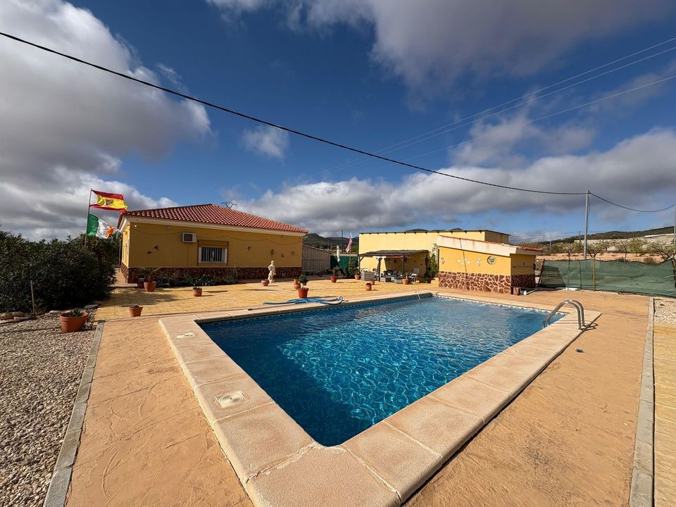 Villa i Pinoso, Alicante - foto 1