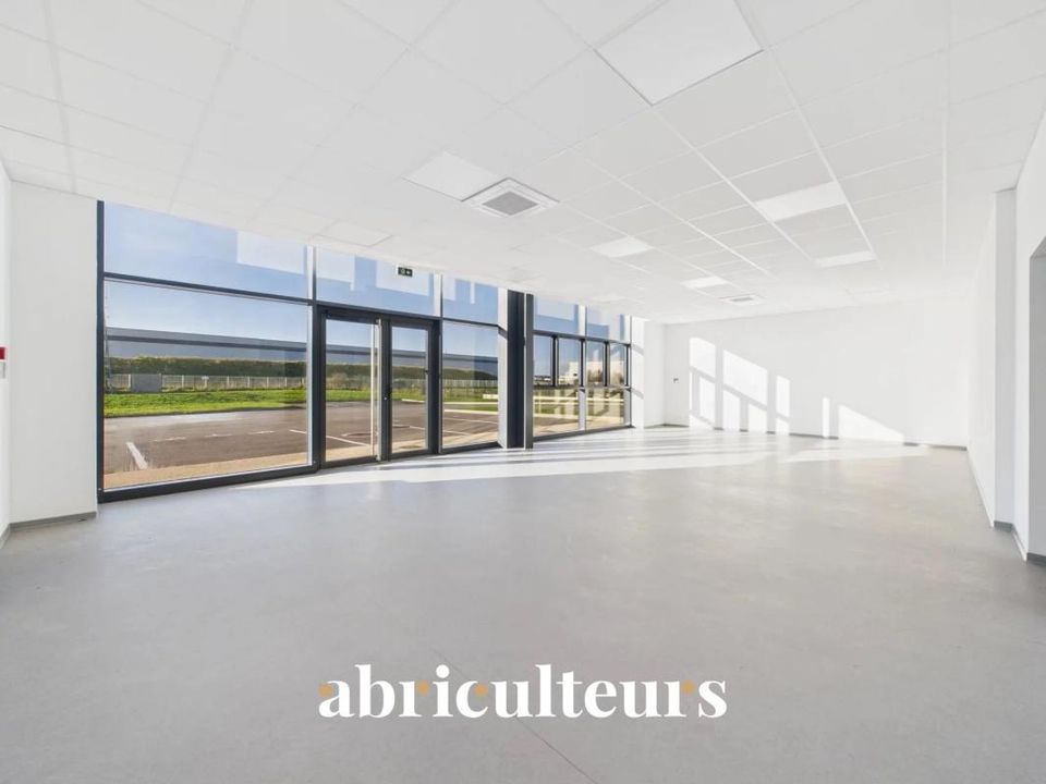Erhvervsejendom i Chartres, Eure-et-Loir - foto 1