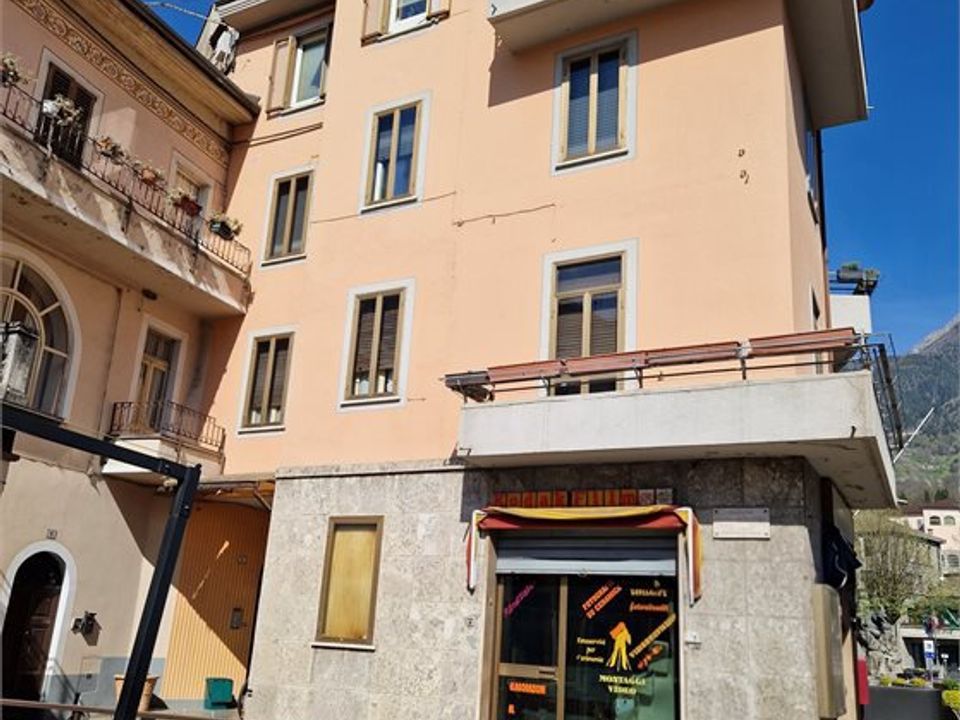 Erhvervsejendom i Edolo, Brescia - foto 2