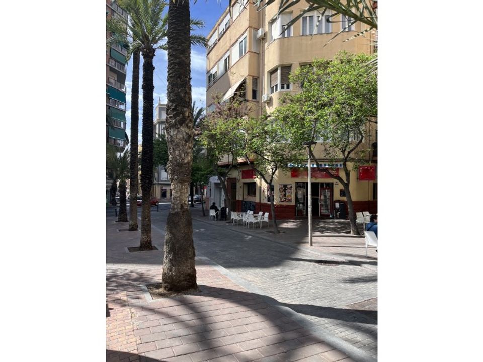 Erhvervsejendom i Alicante, Alicante - foto 2