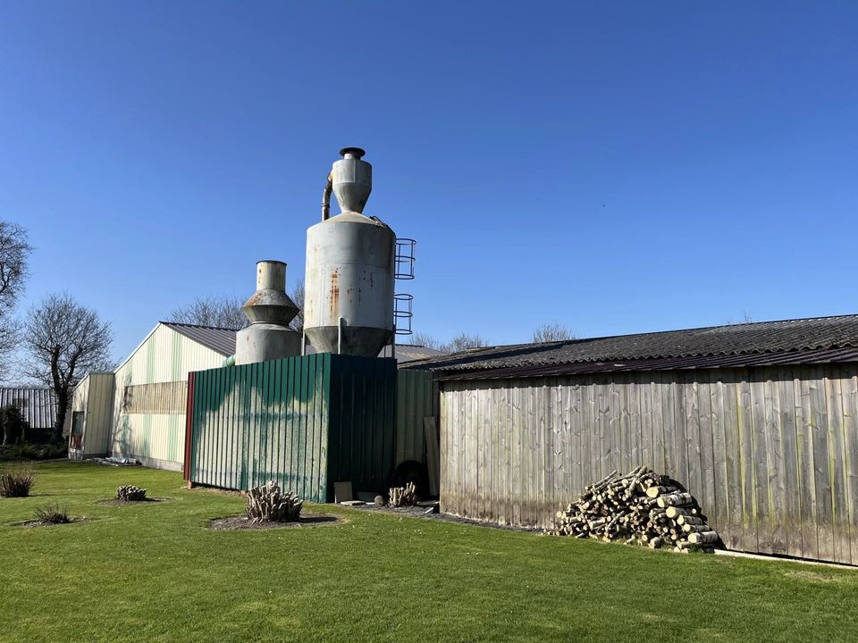 Commercial property in Le Vieux-Marche, Cotes-d'Armor - photo 2