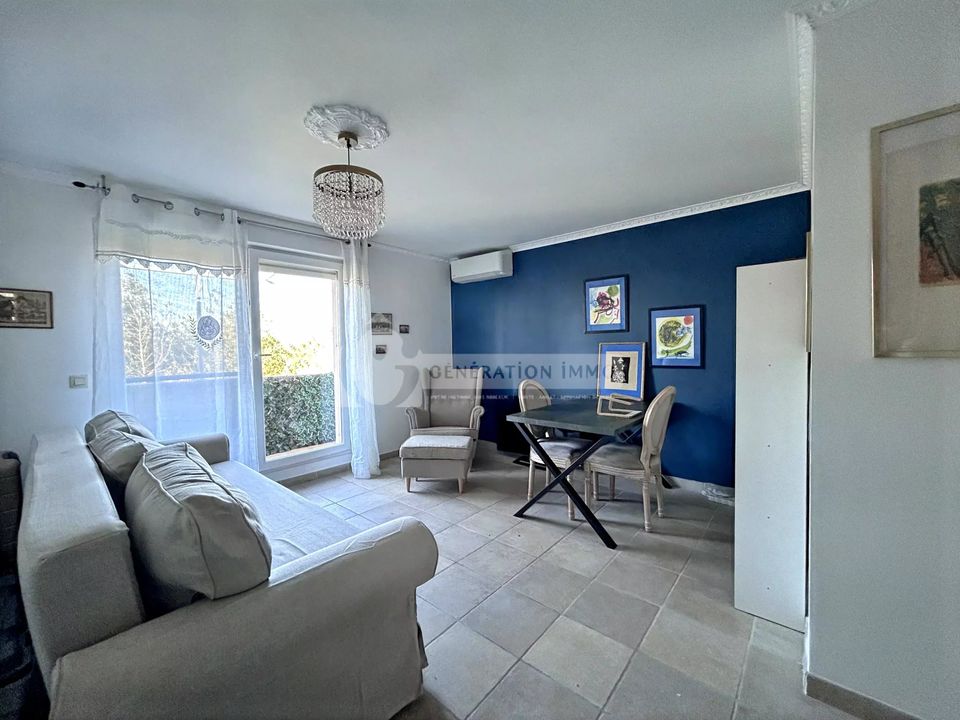 Appartement in Arles, Bouches-du-Rhone - foto 1