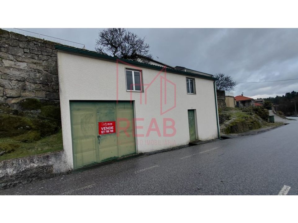 Garage i Aguiar da Beira, Guarda - foto 1