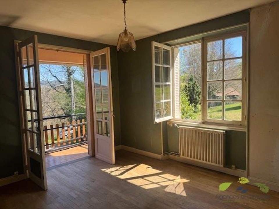 Casa de pueblo en Treignac, Correze - foto 3