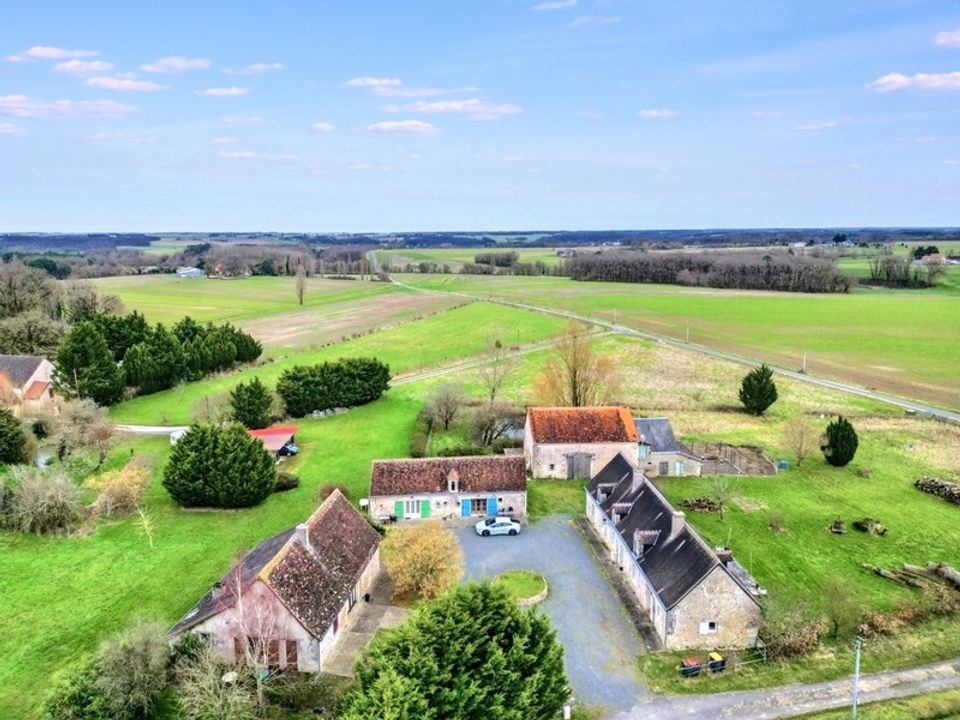 Farm hus i Le Petit-Pressigny, Indre-et-Loire - foto 1