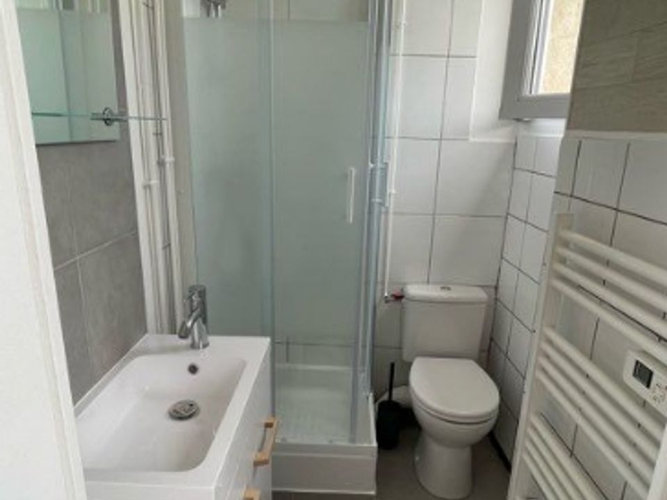Studio in Le Châtelet-en-Brie, Seine-et-Marne - photo 1