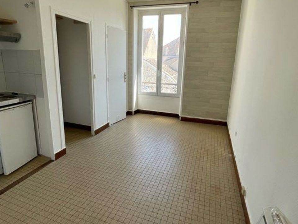 Studio in Le Châtelet-en-Brie, Seine-et-Marne - photo 3