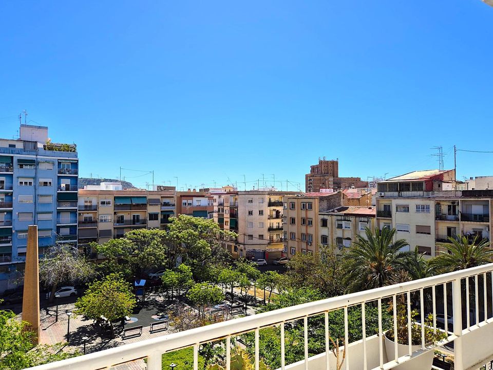 Lejlighed i Alicante, Alicante - foto 3
