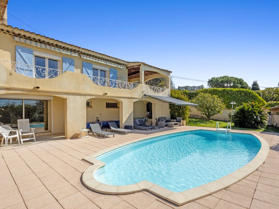 Villa en Vence, Alpes-Maritimes - foto 1