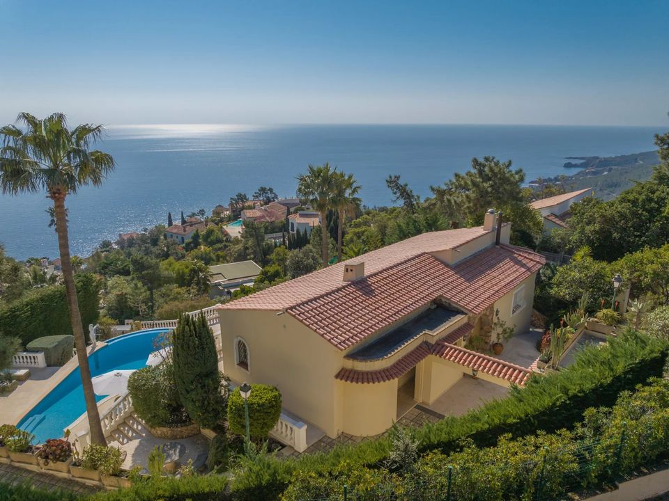 Villa i Theoule-sur-Mer, Alpes-Maritimes - foto 1