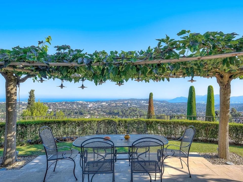 Villa i Mougins, Alpes-Maritimes - bilde 1