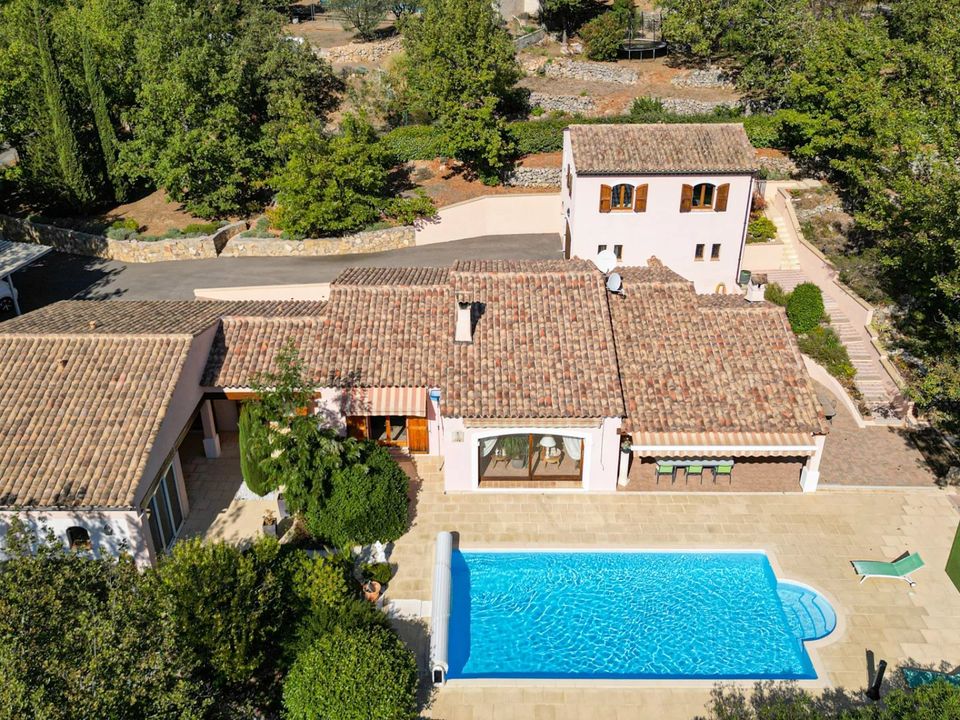 Villa i Saint-Paul-en-Foret, Var - foto 1